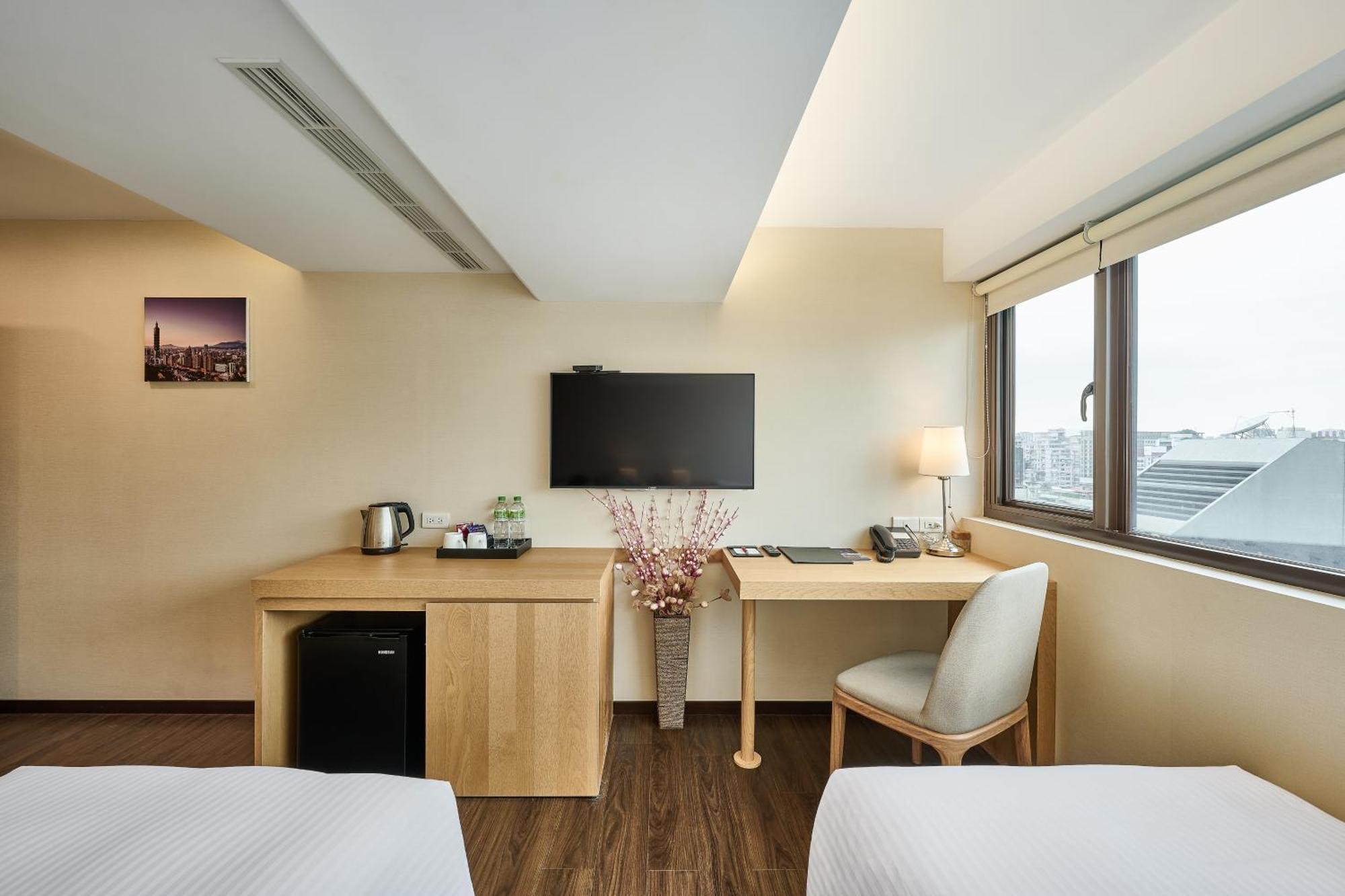 Eastin Taipei Hotel Екстер'єр фото