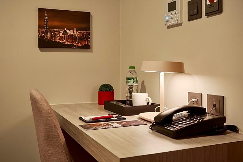 Eastin Taipei Hotel Екстер'єр фото