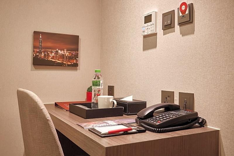 Eastin Taipei Hotel Екстер'єр фото